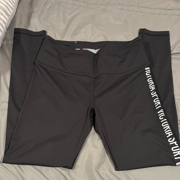 Victoria Sport Black Sweatshirt - Picture 4 of 11